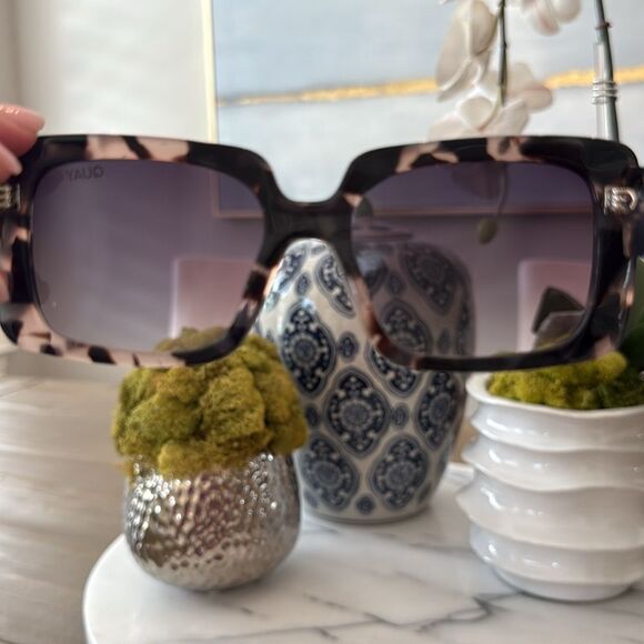 NWT Quay Total Vibe 53mm Square Sunglasses - Picture 7 of 9